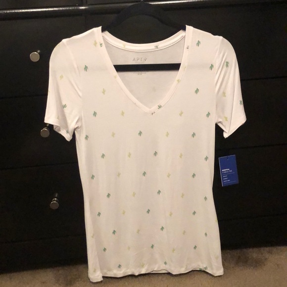 Apt. 9 Tops - Apt. 9 Cactus Print Essential V-Neck Soft Tee